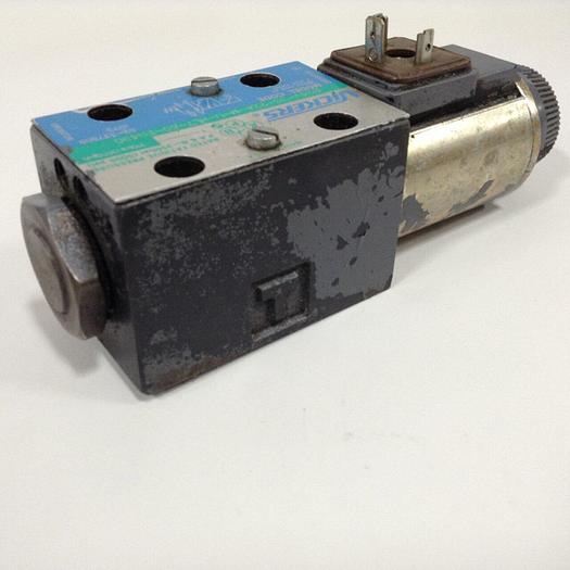 Used VICKERS Valve DG4V3S22AMUHL760EN490 Used