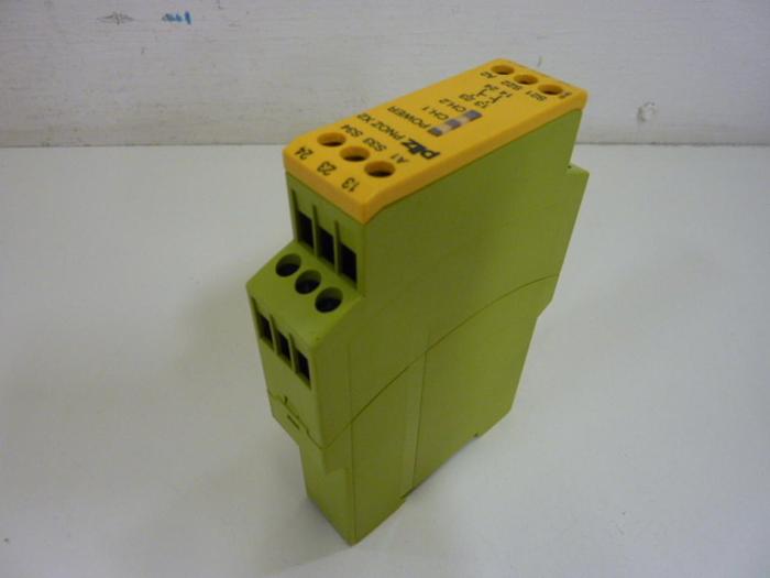 Used PILZ Safety Relay PNOZX224VAC/DC2N/O #55429