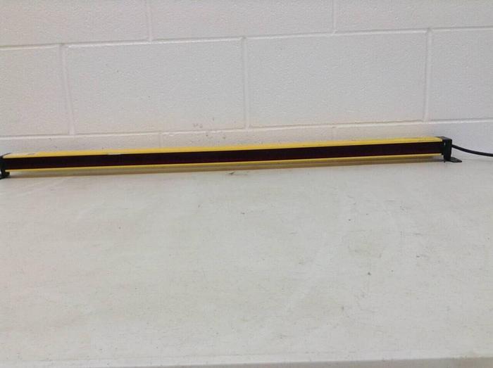 Used STI Light Curtain Transmitter MS46-20-955-Q1-X USED