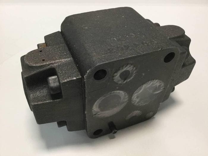 Used VICKERS Pilot Operated Check Valve 4CG061A21 #95888