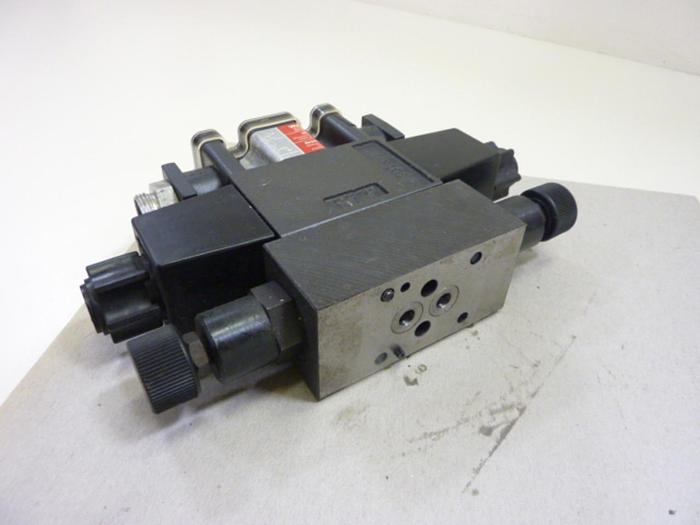 Used PARKER Valve D1VW1CNYCF56 #44588