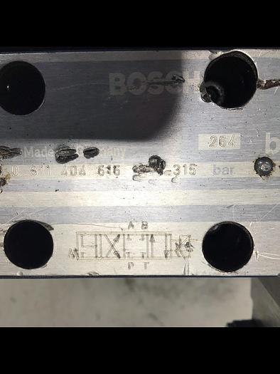 Used BOSCH Servo Valve 0 811 404 304 Used #143430