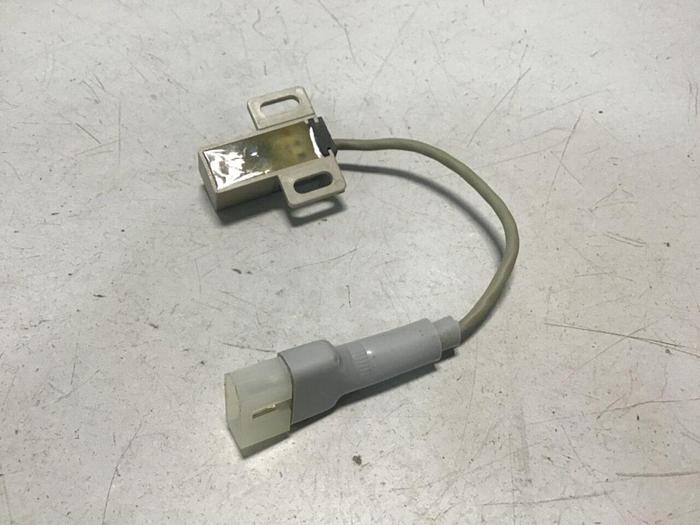Used FUJI ELECTRIC Proximity Switch PE-B4D3 #128398