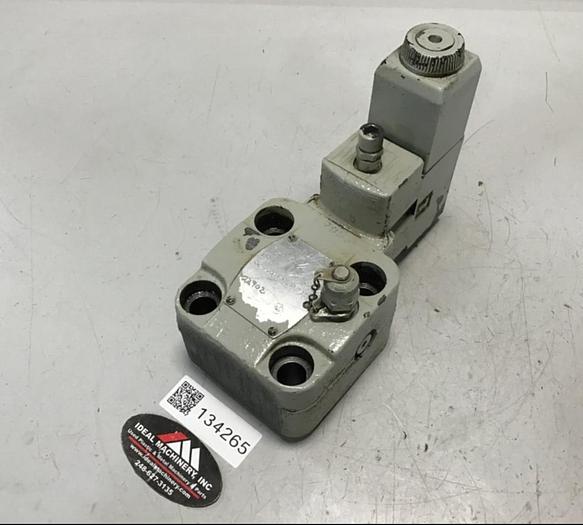 Used VICKERS Valve CG5060AFMUHL7110 #134265
