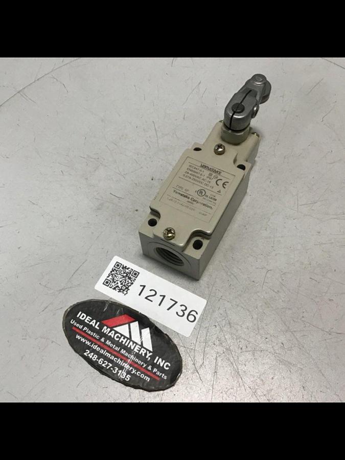 Used YAMATAKE Limit Switch LJA10-11A21N-003 USED