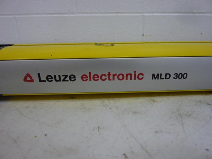 Used LEUZE Light Curtain Transmitter MLD300-XT3 #52326