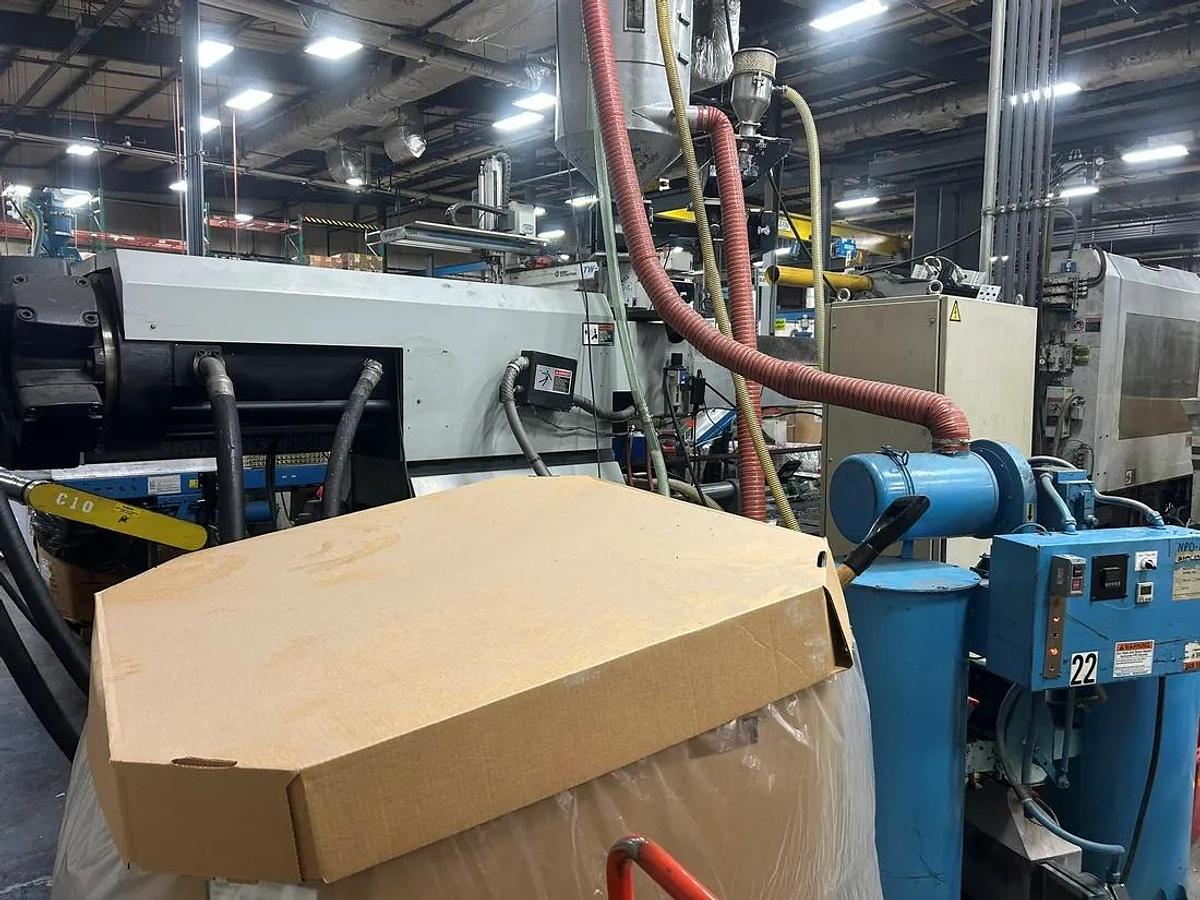 Used 1999 VAN DORN 500 Ton Injection Molding Machine 500HT-4300 USED