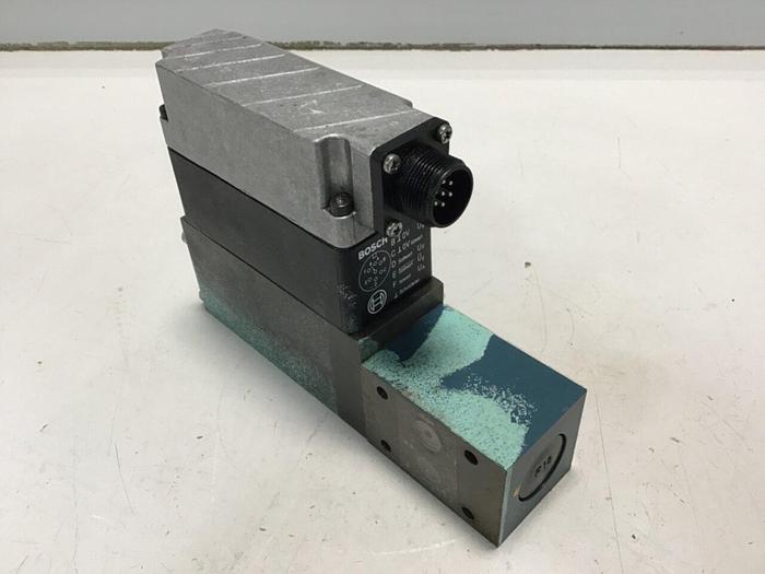Used BOSCH Hydraulic Valve 0 811 402 073 Used