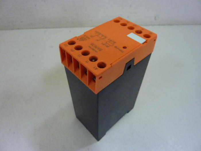 Used DOLD Safety Relay BA9038.12 #58756
