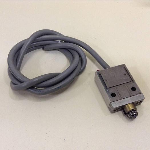 Used OMRON Limit Switch D4C-3402 #72347