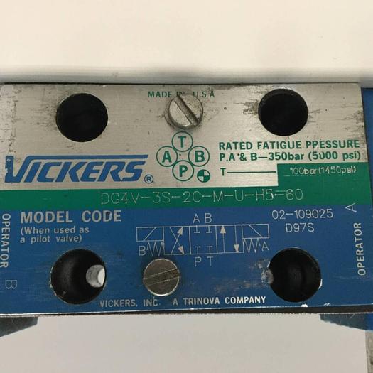 Used VICKERS Valve DG4V-3S-2C-M-U-H5-60 #91528
