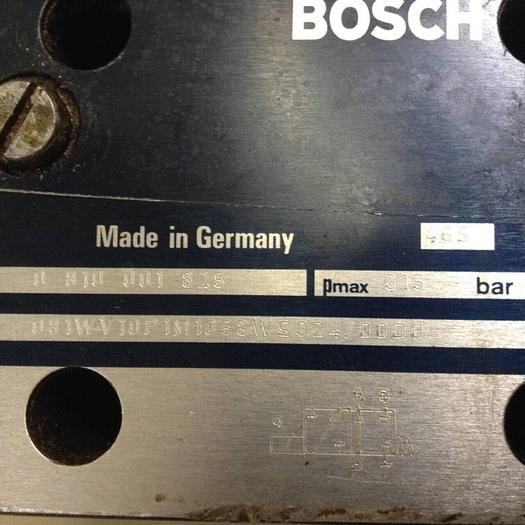 Used BOSCH Hydraulic Valve 0 810 001 825 #72603