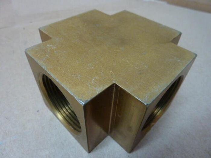 Used GENERIC 4 Way Connector CONN-4 #30713