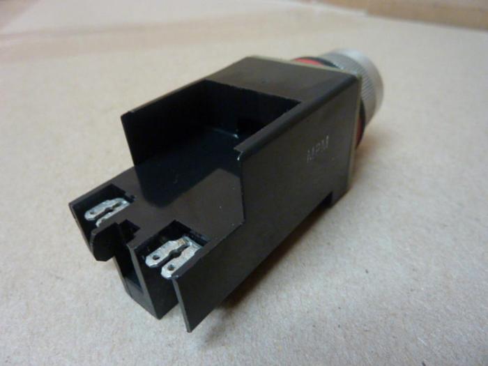 Used ALLEN BRADLEY Push Button 800MR-QA24S RED #30419