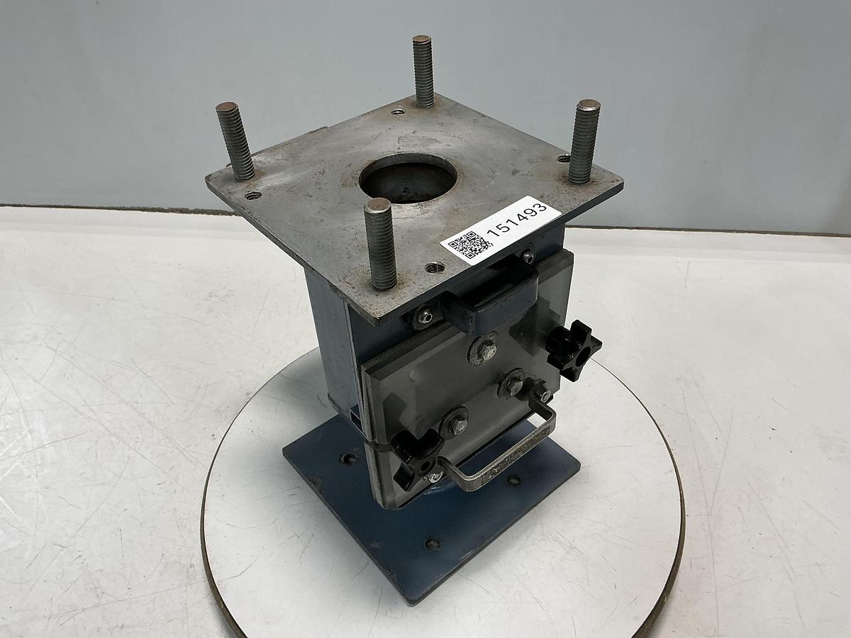 Used METAL FABRICATOR NO MODEL NUMBER / NO TAG