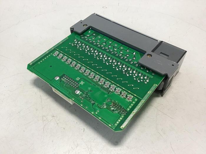 Used ALLEN BRADLEY Input Module 1746-IV16 SER C Used