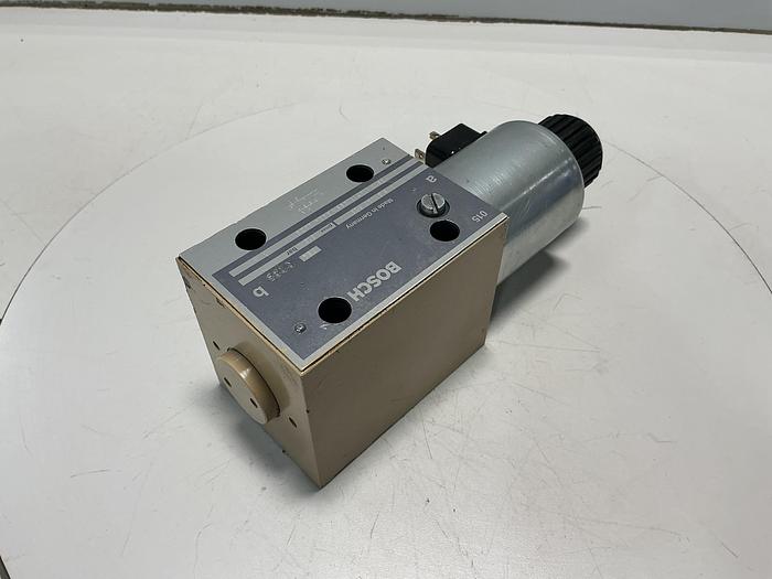 Used BOSCH 0 810 001 825