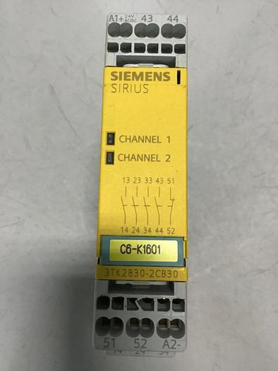 Used SIEMENS Relay Module 3TK2830-2CB30 #138546