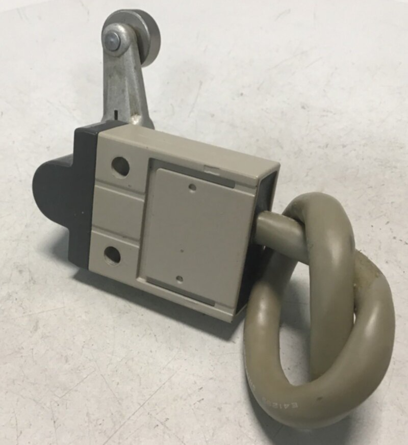 Used OMRON Limit Switch D4C-1620 USED