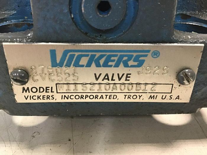 Used VICKERS Valve DG4V-3-2A-M-U-HL7-60 Used
