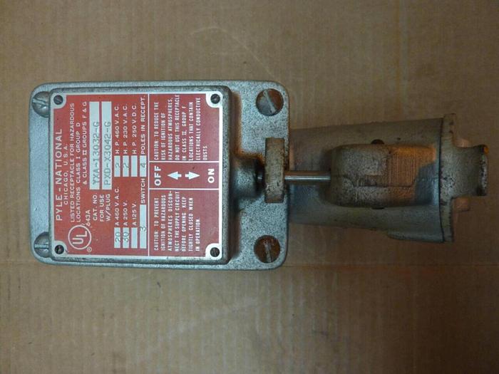 Used PYLE NATIONAL Receptacle YXA-13032-G #25053