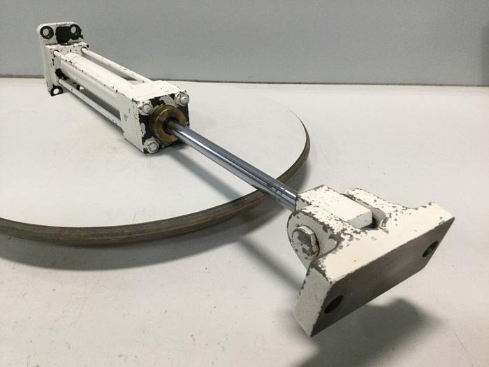 Used HORIUCHI MACHINERY Injection Sled Cylinder F8-SA1FB32C140N180COA #107693