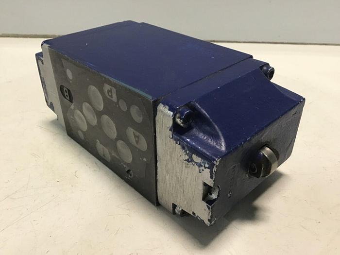 Used BOSCH Directional Control Valve 0 810 001 265 #132095