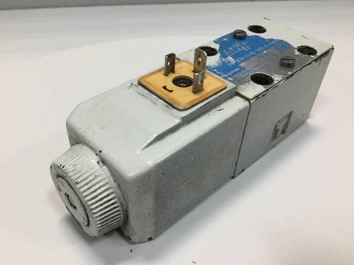 Used VICKERS Valves DG4V-3-2AL-M-U-HL7-60 #98835