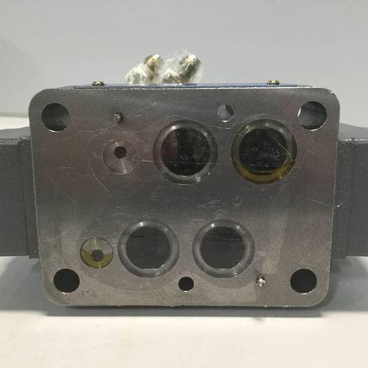 Used TOKIMEC Directional Control Valve DG5V-7-2C-E-P7-H-82-JA #95304
