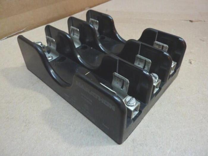 Used MARATHON 30 Amp Fuse Block 6F30A3B #30034