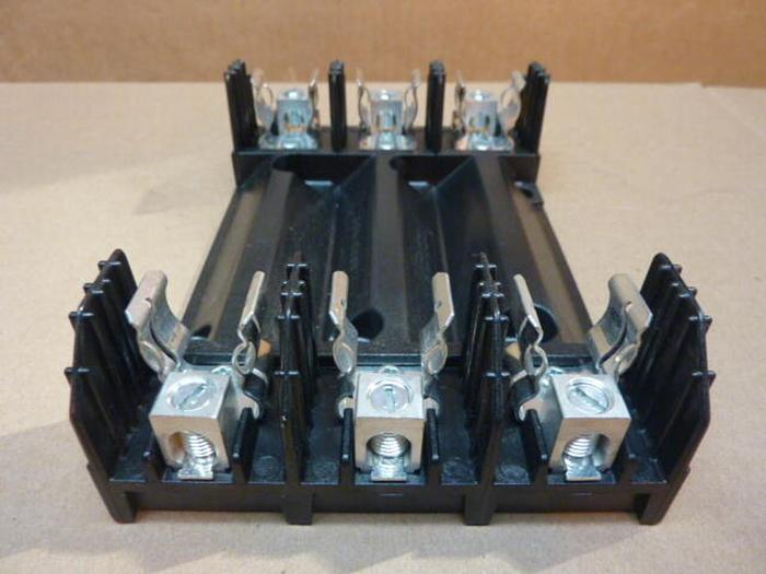 Used BUSSMANN 30 Amp Fuse Holder H60030-3C #33184