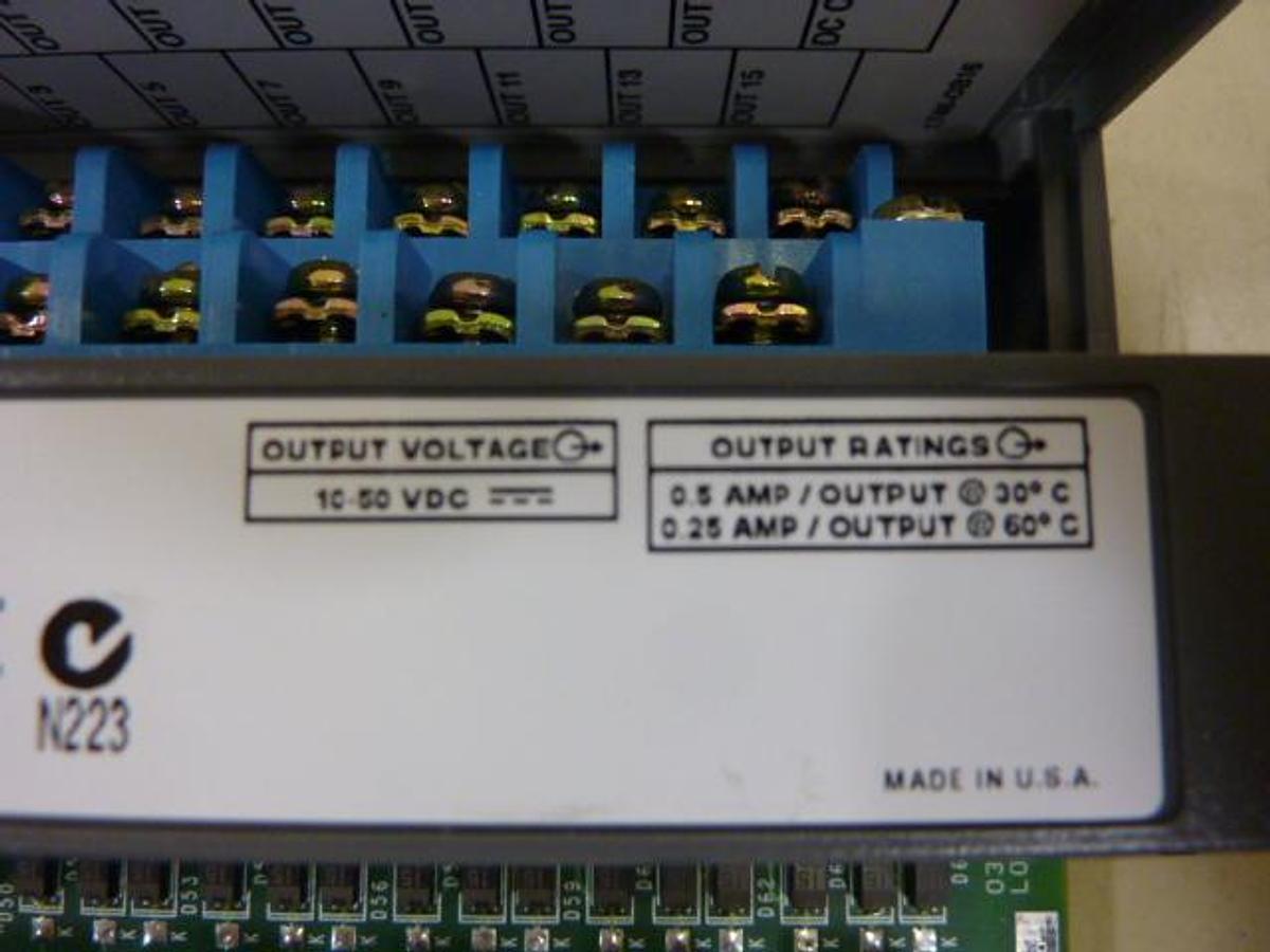 Used ALLEN BRADLEY Output Module 1746-OB16 SER D Used