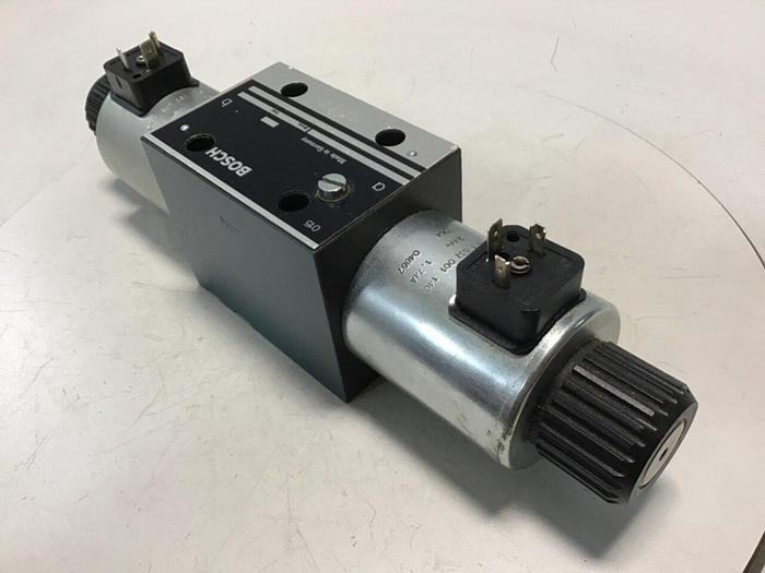 Used BOSCH Valve 0 810 001 776 #120496