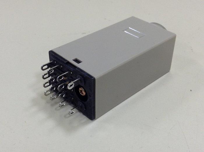 OMRON Timer H3Y-4-30 MINUTE #79511