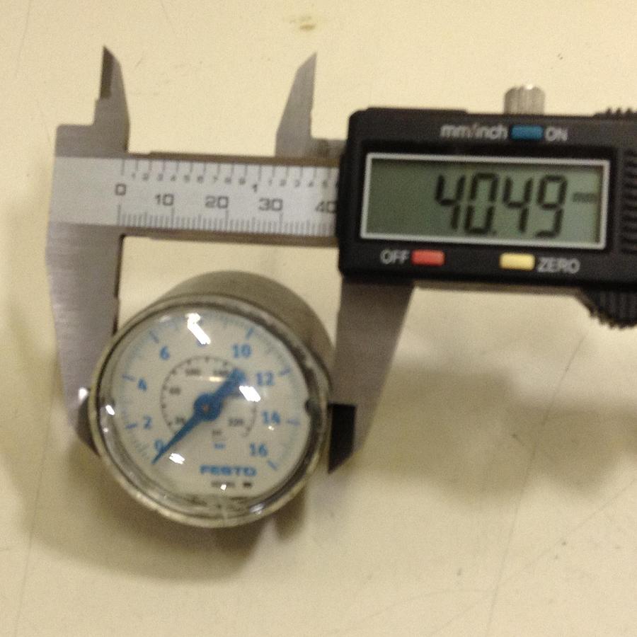 Used FESTO Pressure Gauge 183901 Used