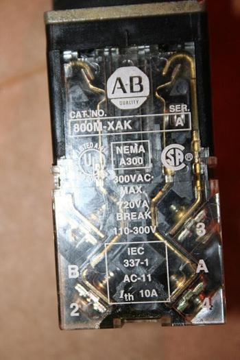 Used ALLEN BRADLEY Push Button 800MR-A1 GREEN Used