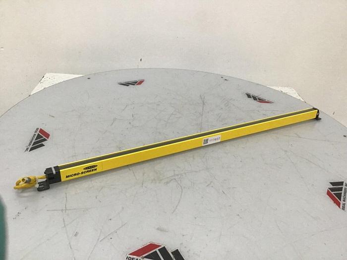 Used BANNER ENGINEERING Light Curtain Emitter USE3624YP2 #49870