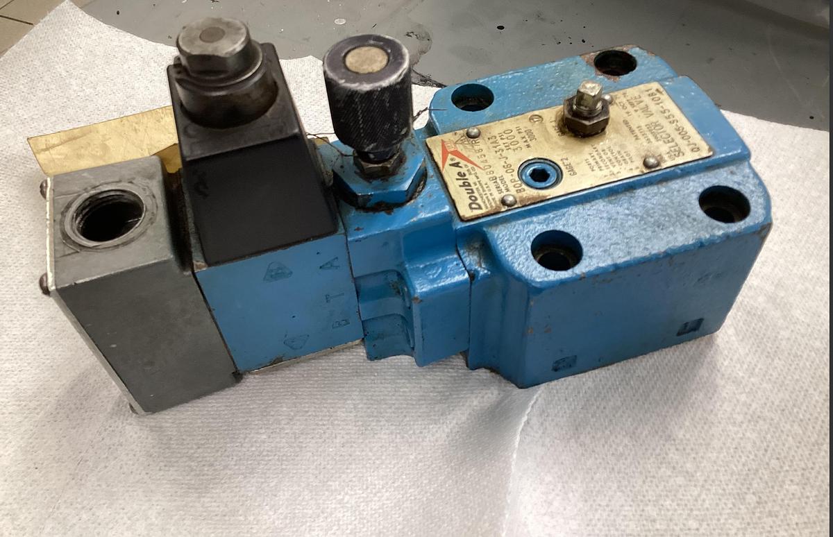 Used DOUBLE A Selector Valve BQP-06-J-31A3 #37375