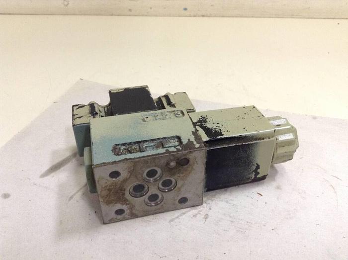 Used YUKEN Directional Valve DSG-01-2B12B-A100-4026-L #68218