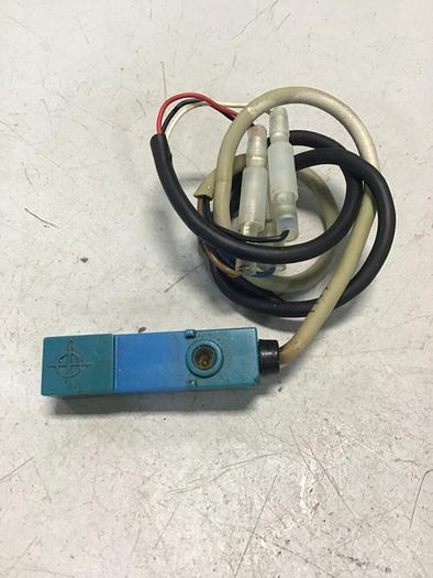 Used YAMATAKE Proximity Switch FL2-4A6S #128205