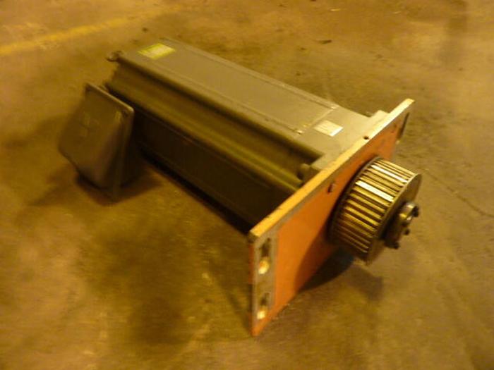 Used MITSUBISHI AC Servo Motor HA-SH  421-Y Used