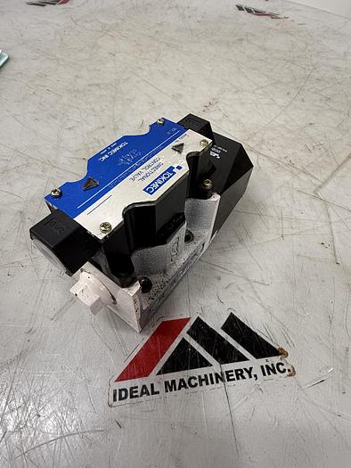 Used TOKIMEC DG4VS-5-0A-M-P7L-H-7-40