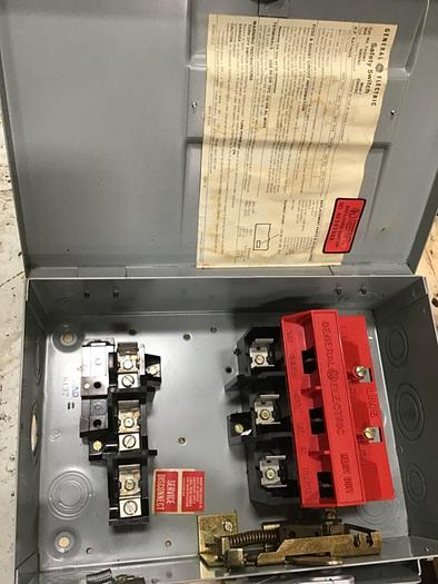 Used GENERAL ELECTRIC / GE 30 Amp Safety Switch TH3361 #125043