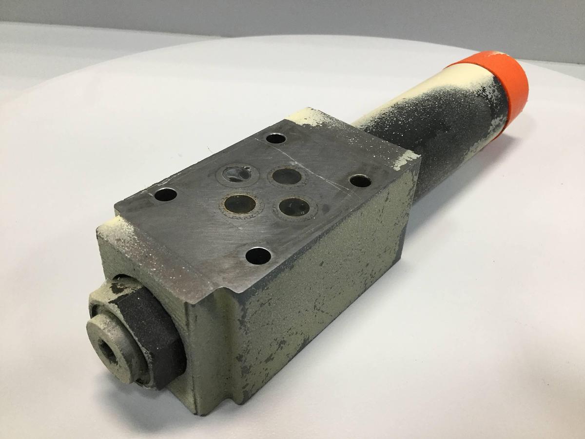 Used REXROTH Valve ZDR6DP240150YM12 Used