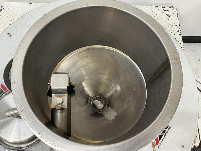 Used NOVATEC VR-12-MM