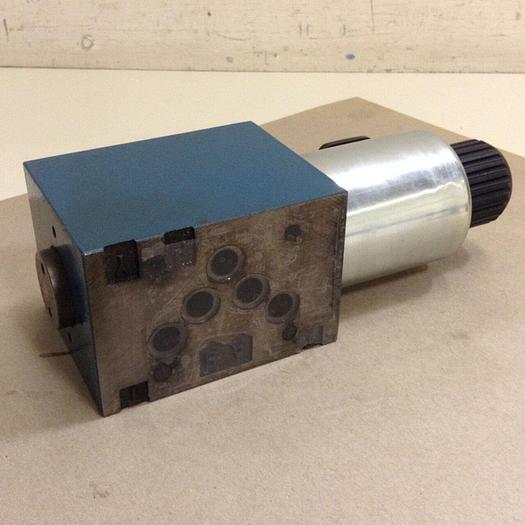 Used BOSCH Hydraulic Valve 0 810 001 830 USED #77335