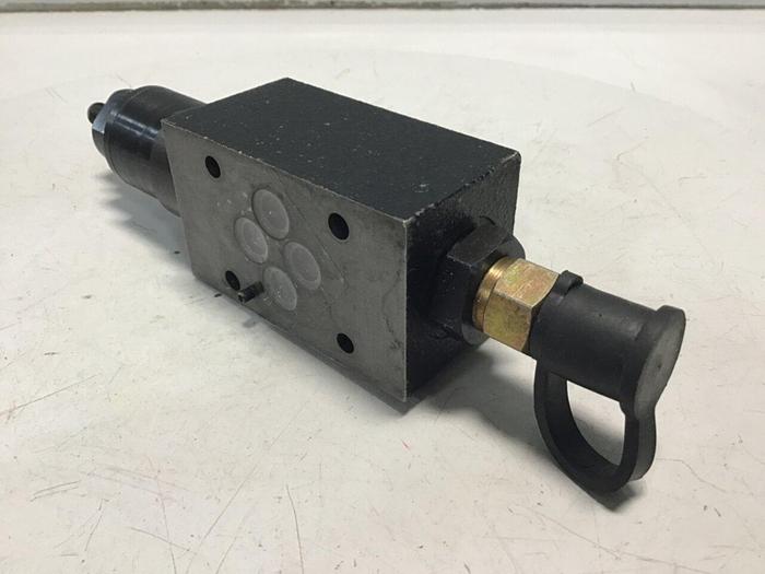 Used VICKERS Pressure Reducing Valve DGMX2-3-PP-CW-S-40 #132060
