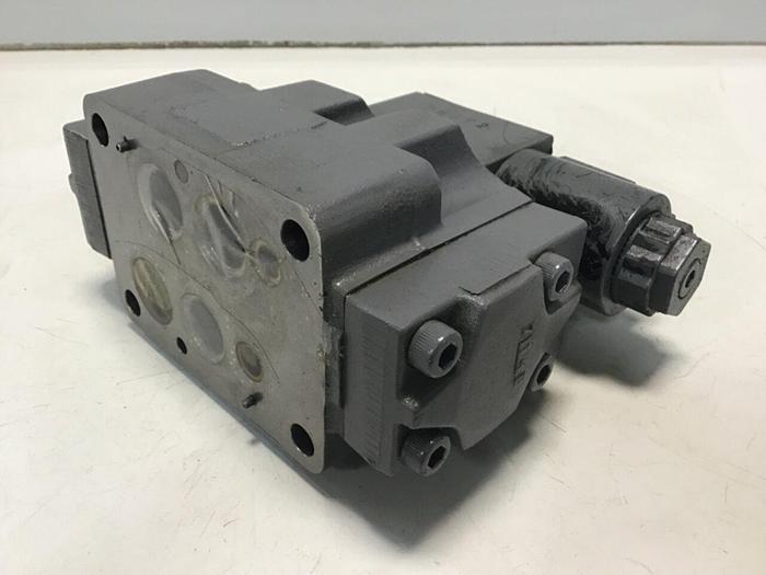 Used TOKIMEC VICKERS Directional Control Valve DG5V-7-2A-U7-H-82-JA526 Used #132215