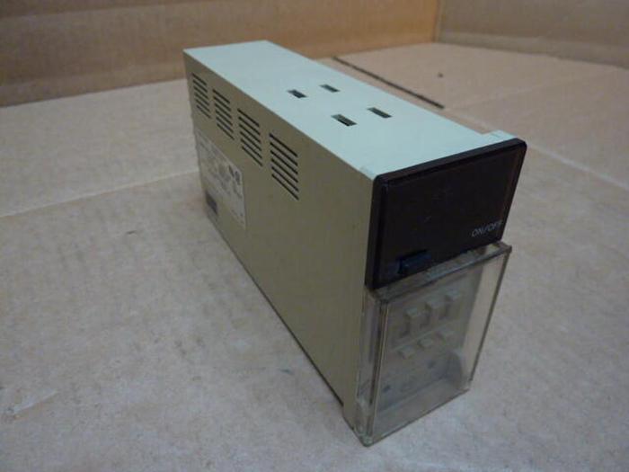 Used OMRON Temperature Control E5E4-R91J #27493