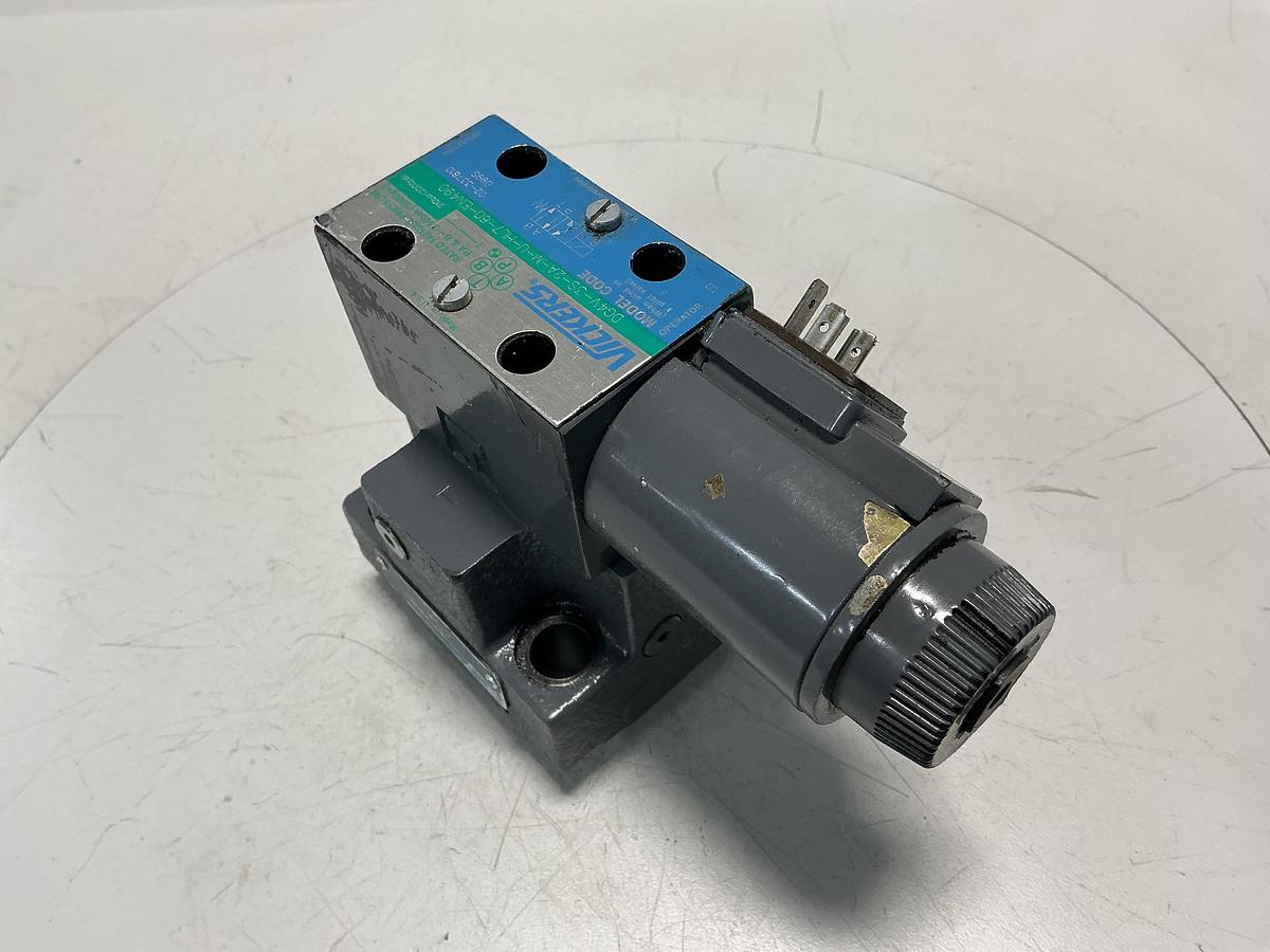 Used VICKERS DG4V-3S-2A-M-U-HL7-60-EN490